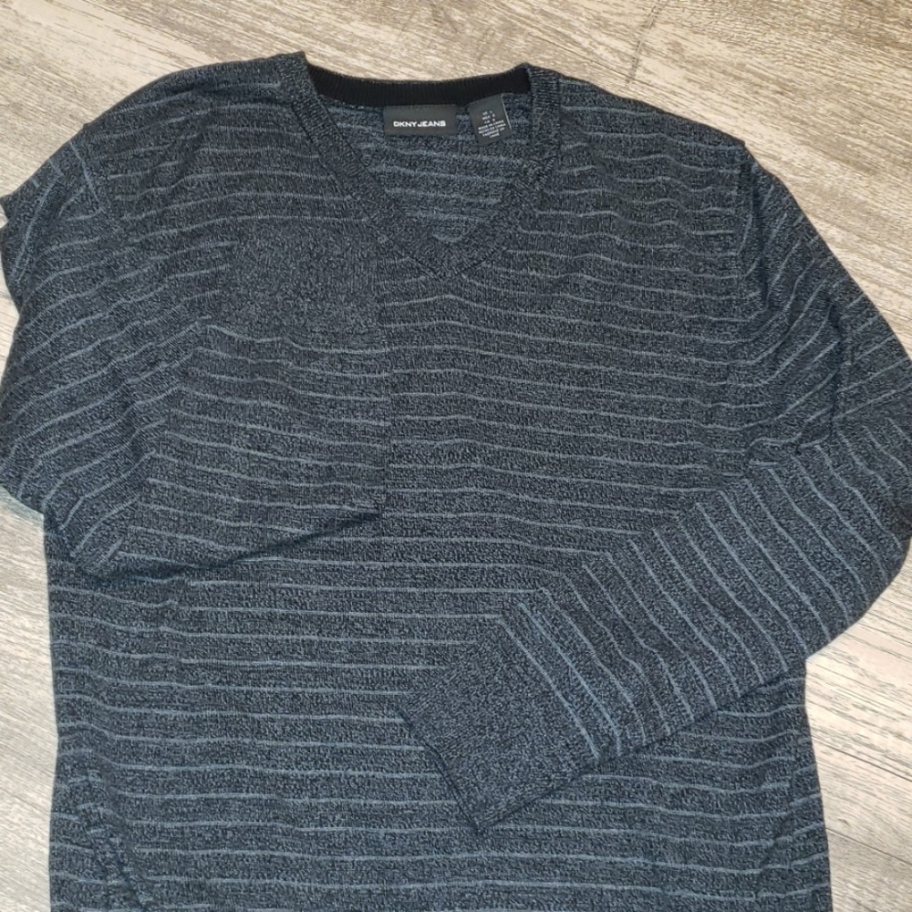 Black DKNY Jean's V-Neck Sweater Sz. L B11
